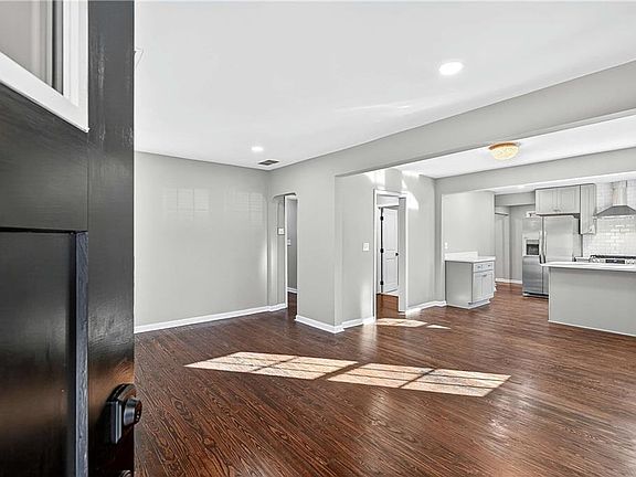 5th image of 488 McWilliams Ave