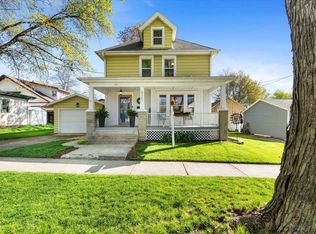 536 W Harrison St, Columbus, WI 53925
