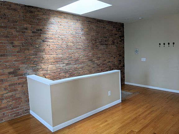 5th image of 787 E 3rd St #3