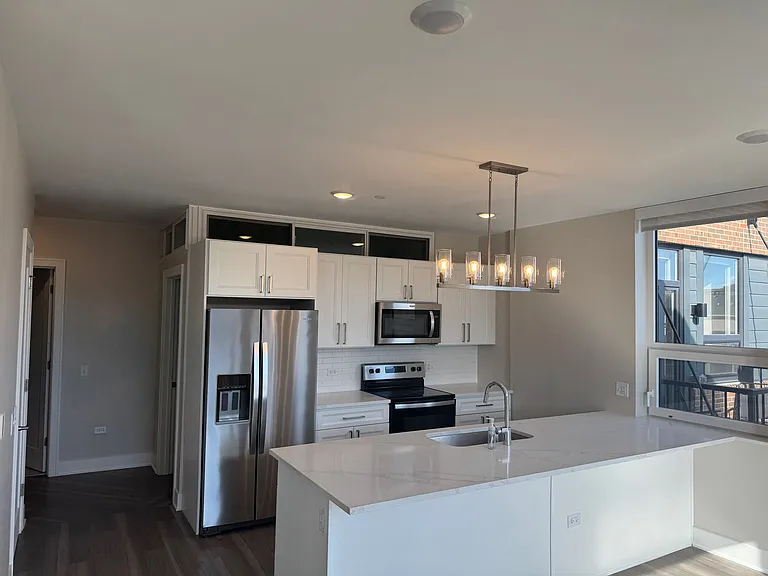 Des Plaines Tower — Photo 57