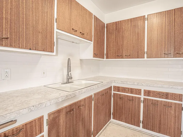 1634 S 2100 E — Photo 7