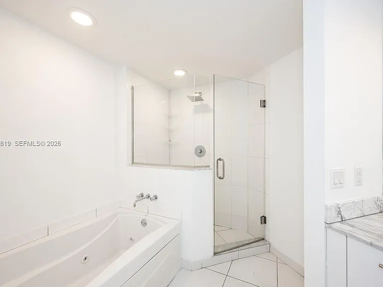 55 SE 6th St #2210 — Photo 13