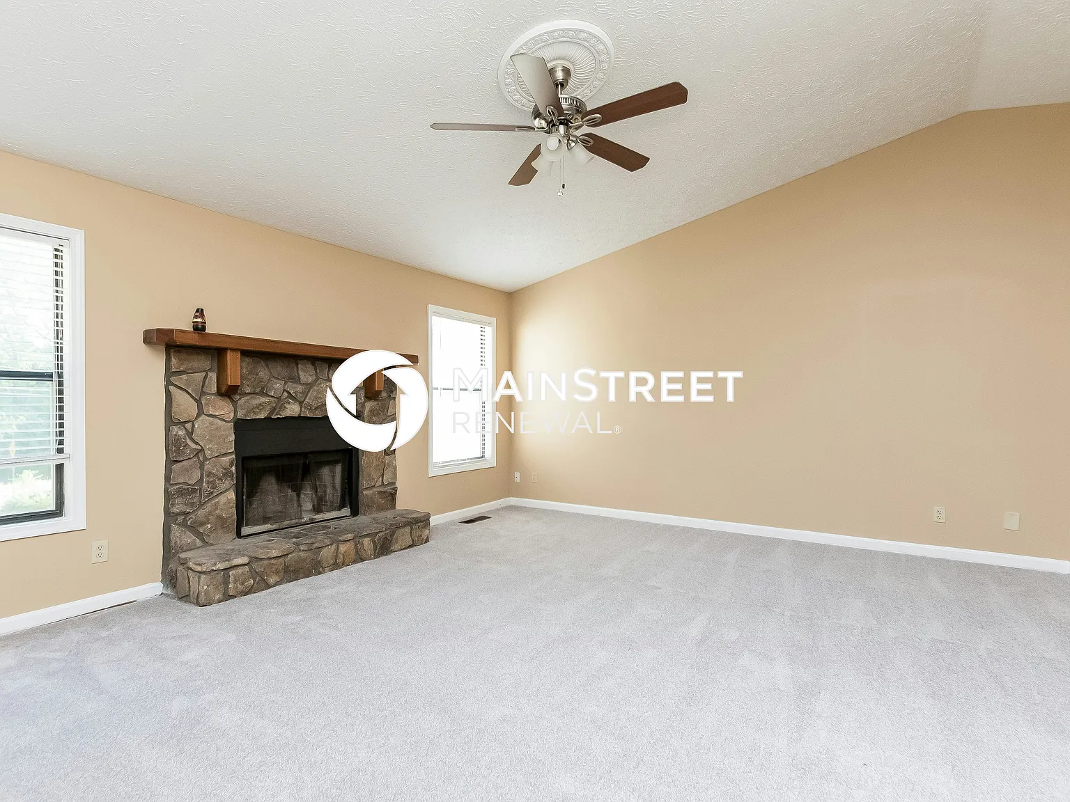 507 Hollow Ct — Photo 2