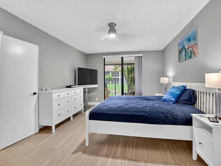 7773 La Mirada Dr — Photo 19