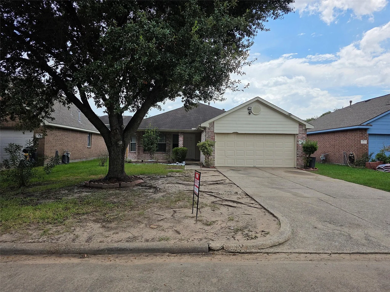 3 bed, 2.0 bath, 1613 sqft, $1,930 — Photo 1
