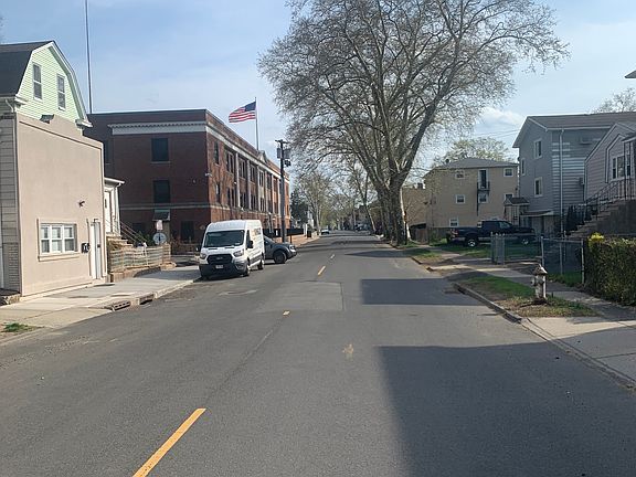 2nd image of 300 N Park St