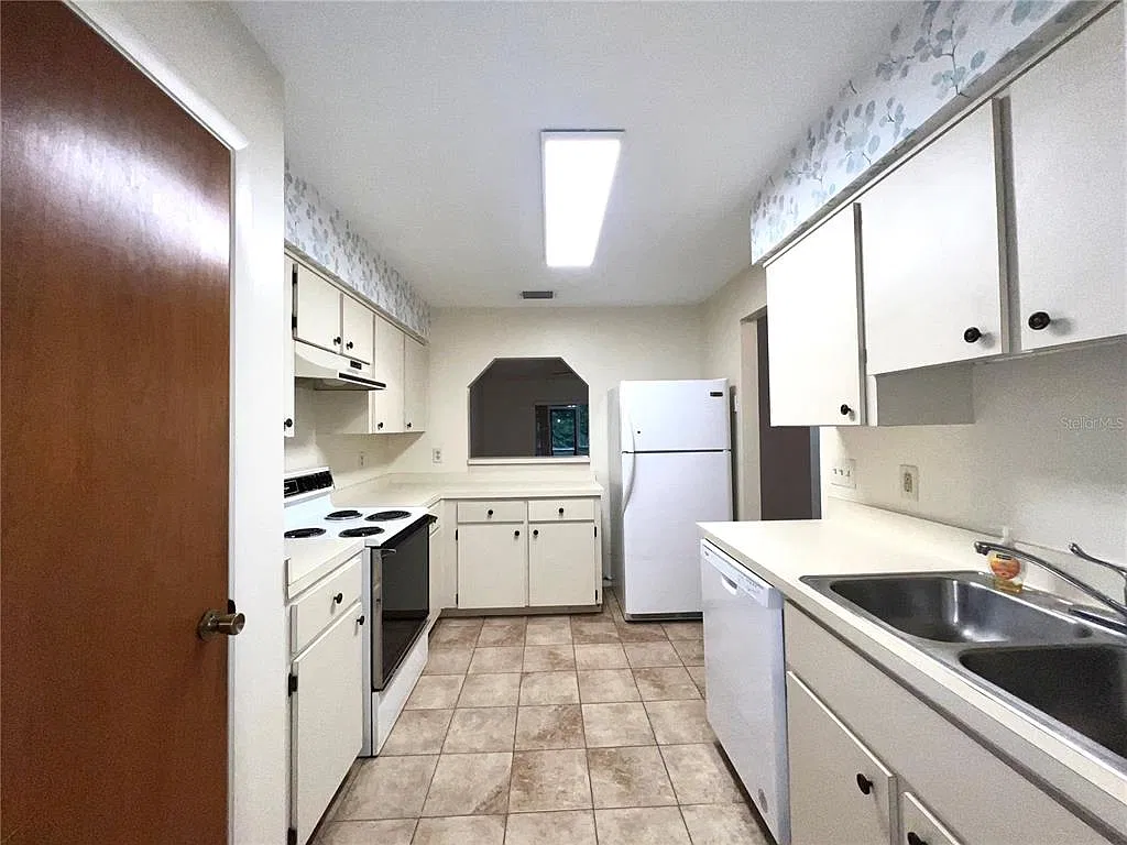 2 bed, 2.0 bath, 983 sqft, $1,800 — Photo 4