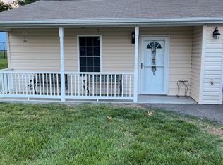 3632 McDaniel Dr #B, Salem, VA 24153