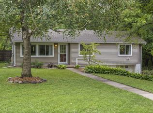 1325 Everest Ln N, Plymouth, MN 55447