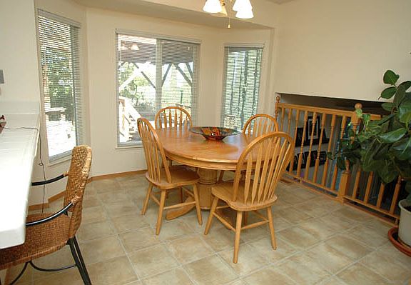 Sunny Breakfast Nook