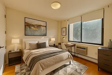 933 Metropolitan Avenue, #301