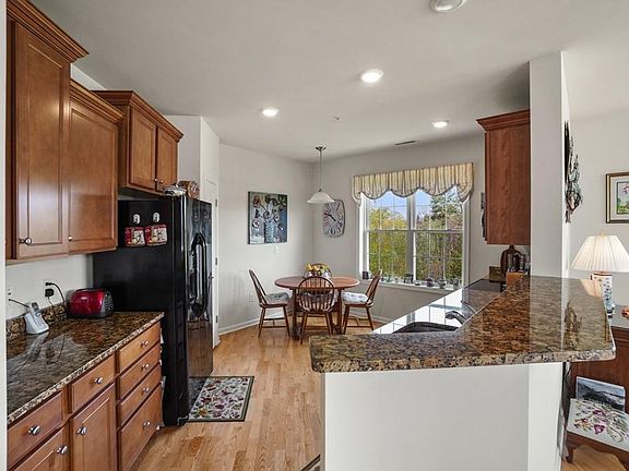 5th image of 422 John Mahar Hwy Unit 301