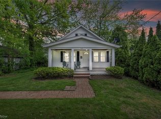 5100 Oakmont Dr, Lyndhurst, OH 44124