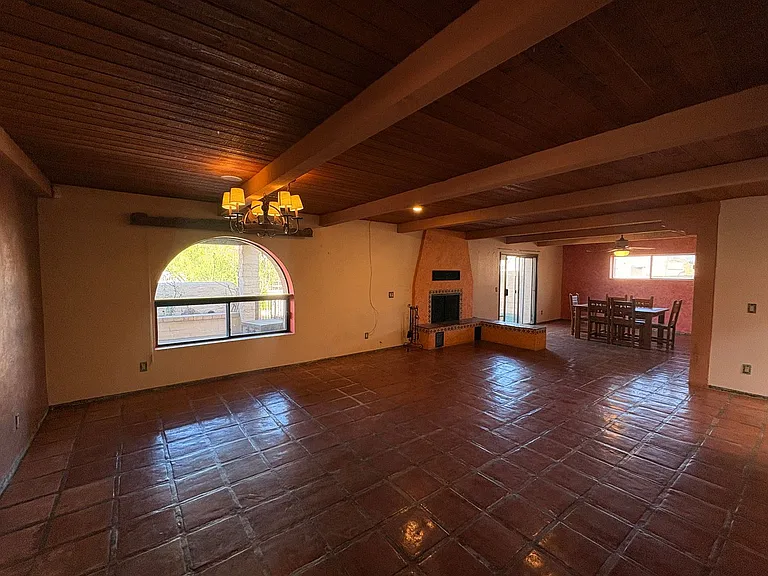 2371 W Calle Retana — Photo 4