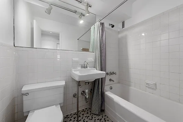 Rented by Douglas Elliman | media 9