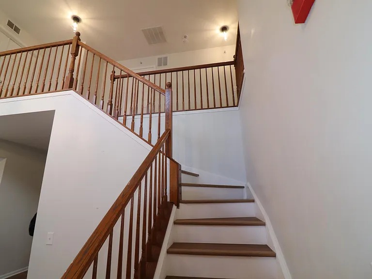 1940 Candlelight Cir — Photo 10