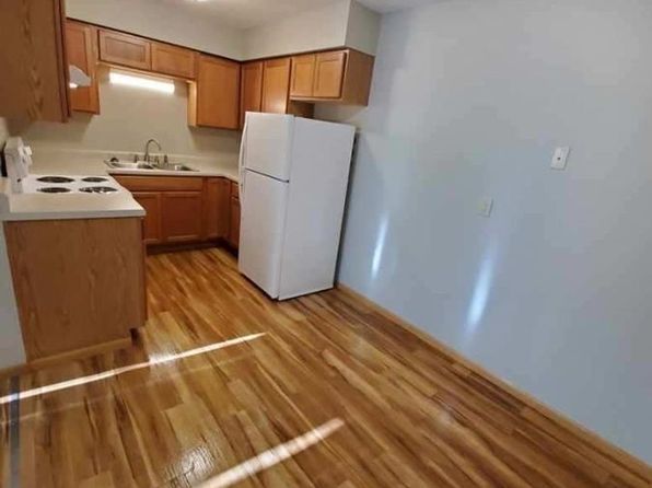 215 Ash St APT 9