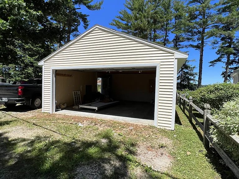 56 Forest Ave — Photo 15