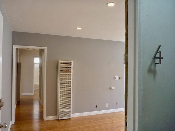 2nd image of 1527 Princeton St #4