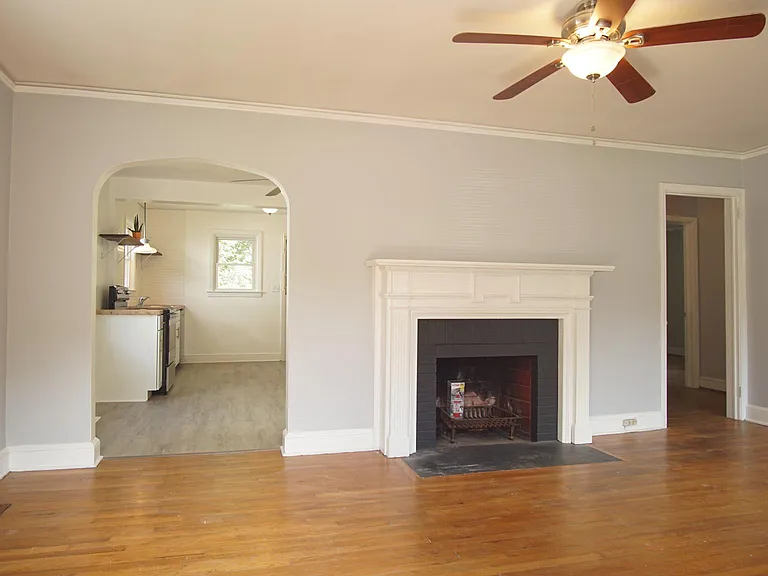27 Wilshire Dr — Photo 3