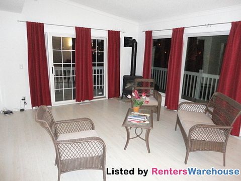 5th image of 11162 Hillsboro Ct N