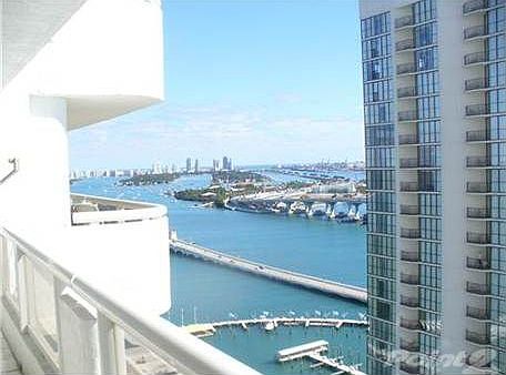 4th image of 1717 N Bayshore Dr APT 2842