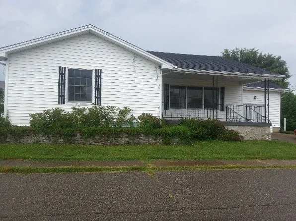 15 McDonald St, South Webster, OH 45682