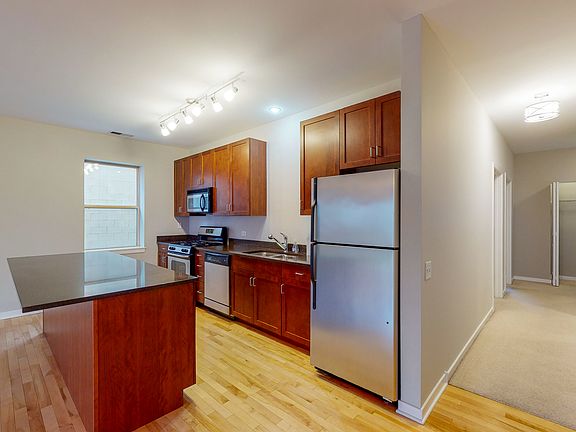 4th image of 1226 S Blue Island Ave Unit 201