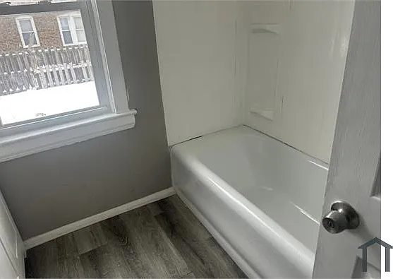 12506 Union Ave #3 — Photo 6