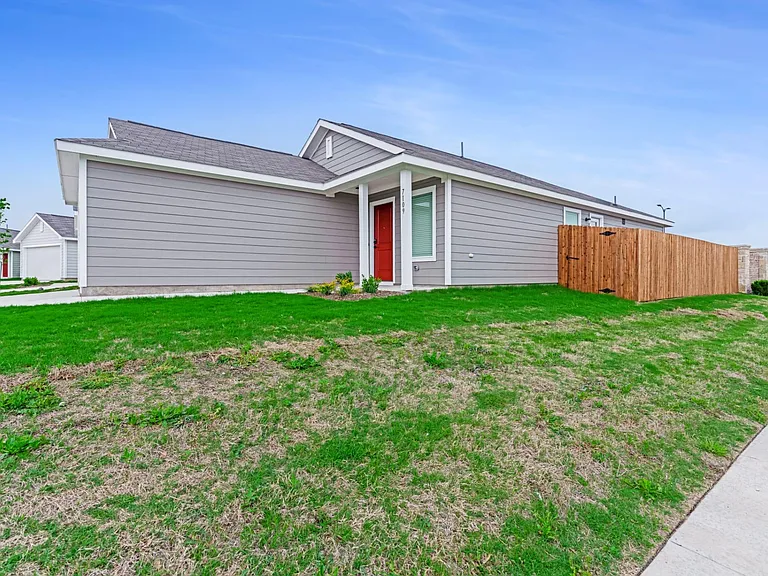 7109 Gray Wolf Ln — Photo 4