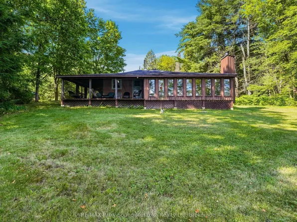 34 McKechnie Rd W, Seguin, ON P2A 2W8
