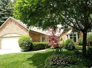 22166 Valley Oaks Dr #5, Beverly Hills, MI