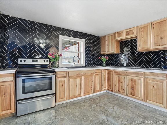 4th image of 4200 S 30th St W