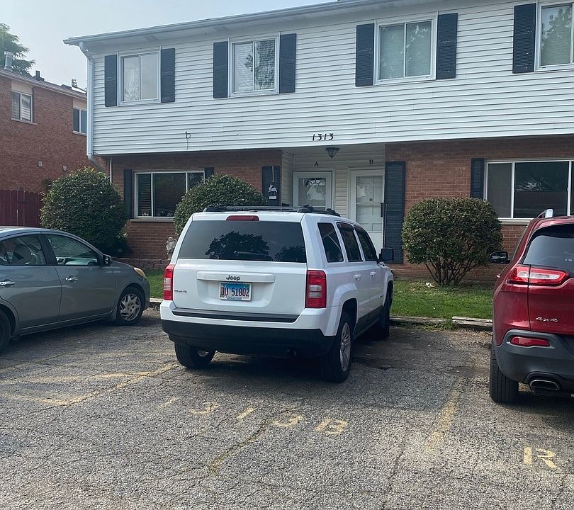 1313 Monomoy St APT B, Aurora, IL 60506 Zillow
