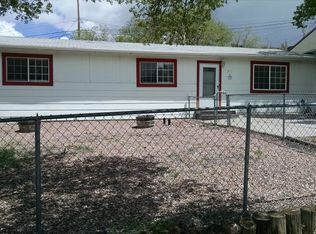 911 Henrietta Dr, Gallup, NM 87301