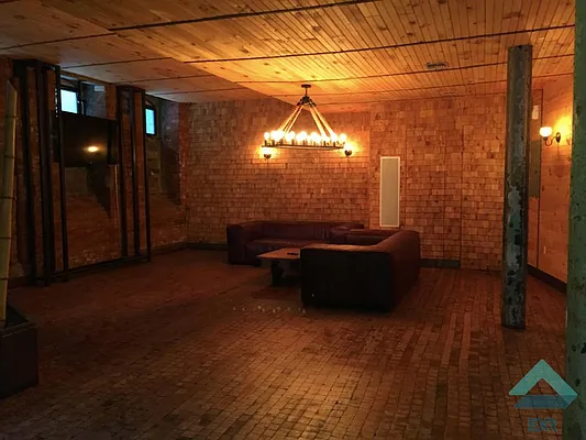 Rented by EXR | media 49