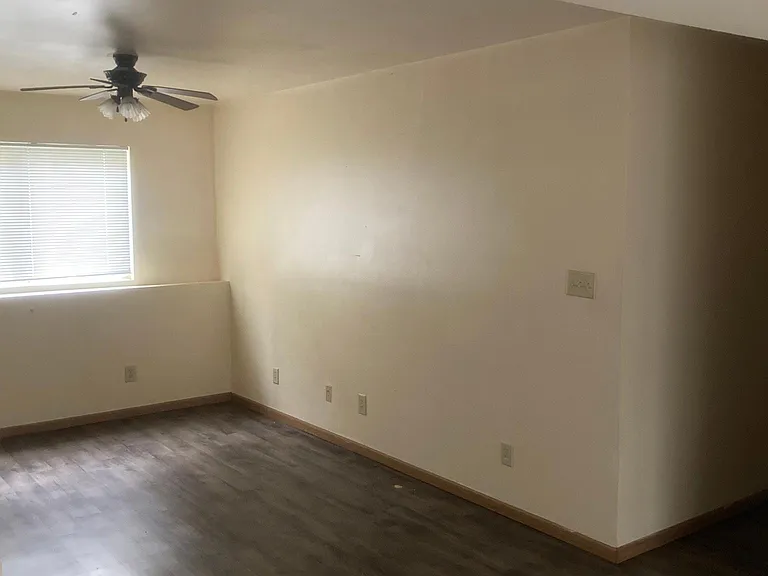 2324 Ashland Cir #1 — Photo 6