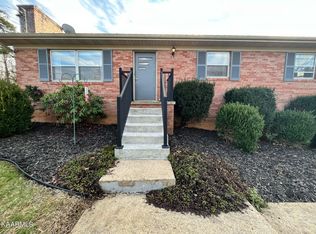 1052 Lancewood Dr, Knoxville, TN 37920