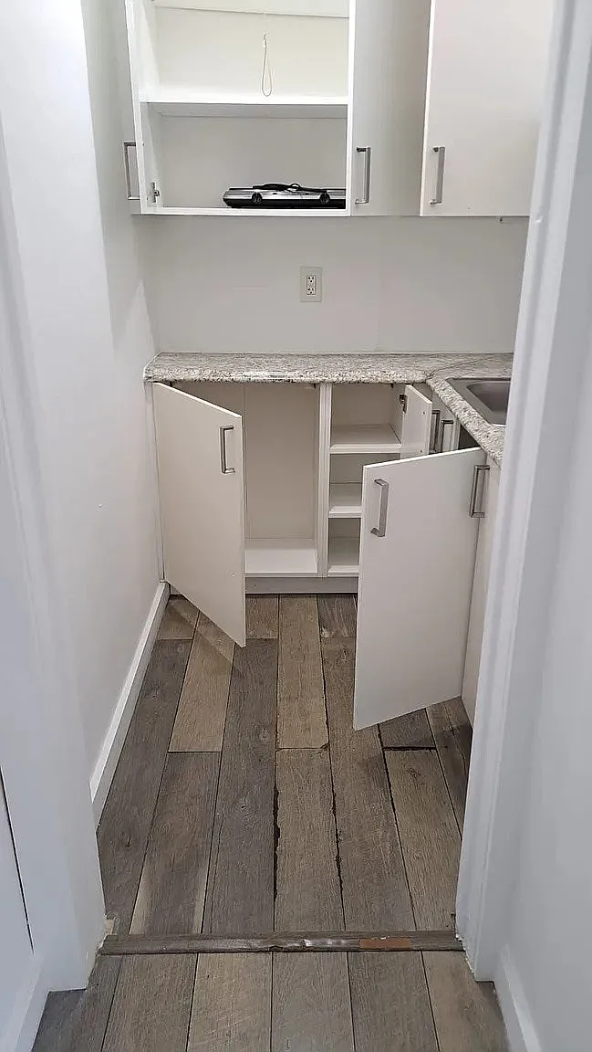 1703 Thomas Street, Unit 4 — Photo 3