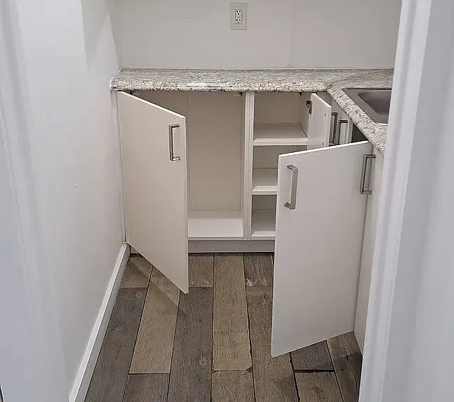 1703 Thomas St #4 — Photo 3