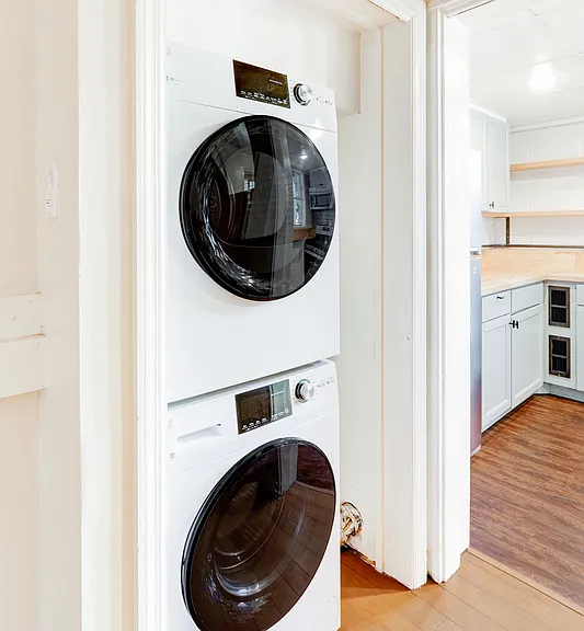 121 E Chestnut St #121B — Photo 9