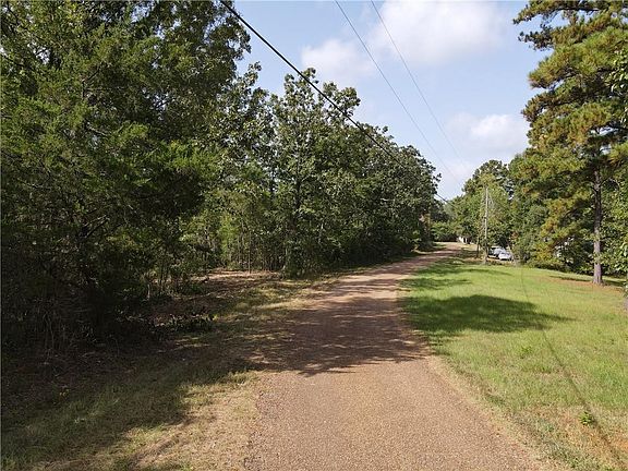 2nd image of 107 Old Levee Rd