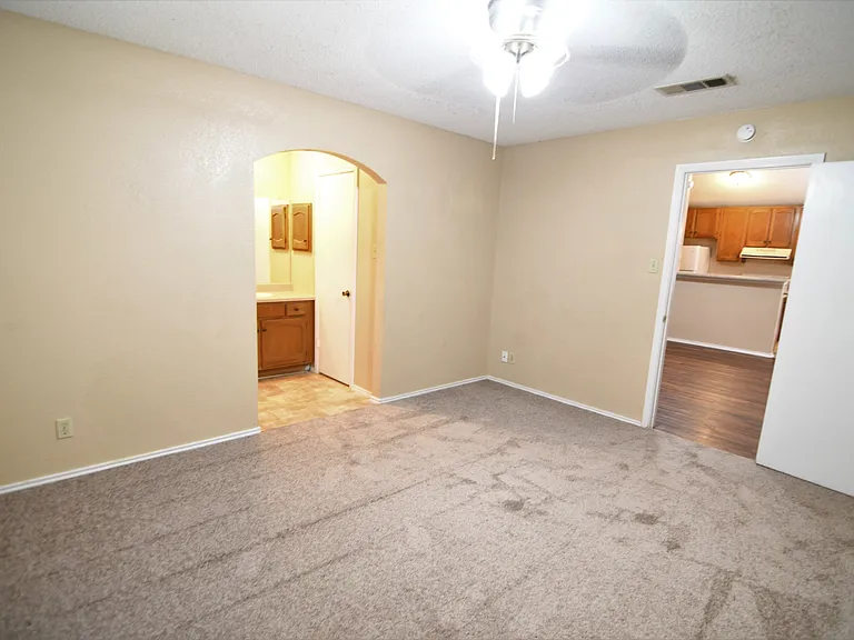5209 Canyon Creek Dr — Photo 8