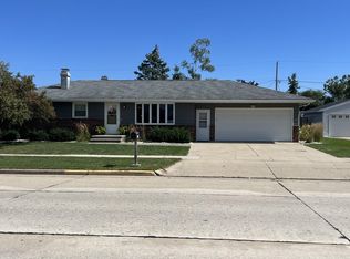 1248 Tullar Rd, Neenah, WI 54956