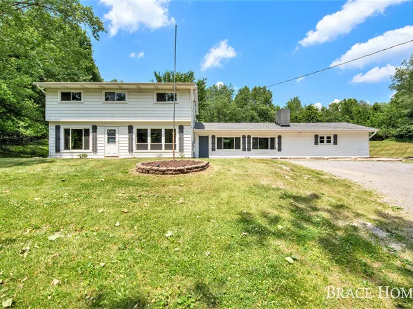 7243 68th St SE, Caledonia, MI 49316