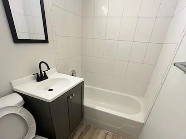 962 30th Ave APT 1, Columbus, NE 68601