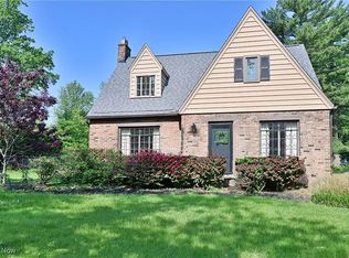 490 Humiston Dr, Bay Village, OH 44140