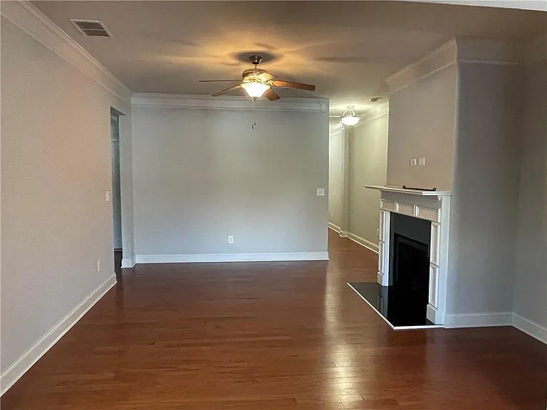 10584 Naramore Ln — Photo 7