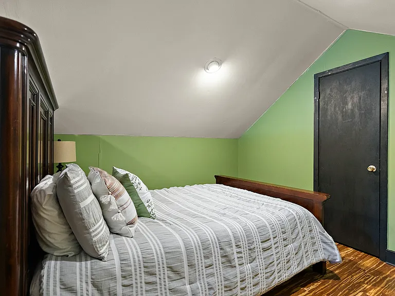 1733 Myrtle St — Photo 25
