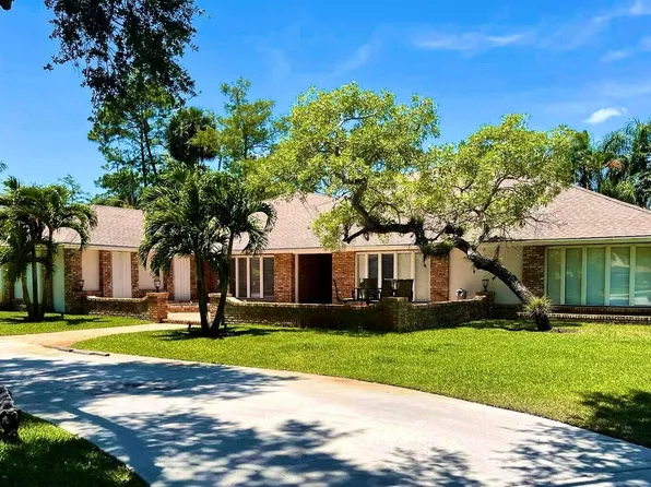 13150 Doubletree Circle, Wellington, FL 33414